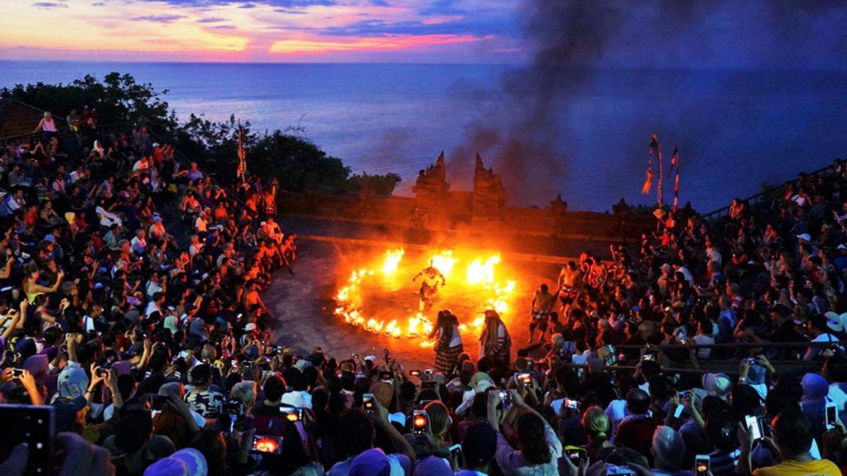 Kecak Fire Dance Uluwatu Bali