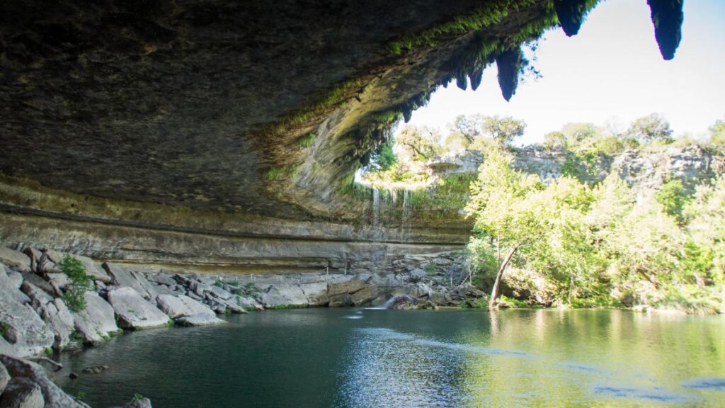 Fun Day Trips and Inexpensive Weekend Getaways Near Dallas