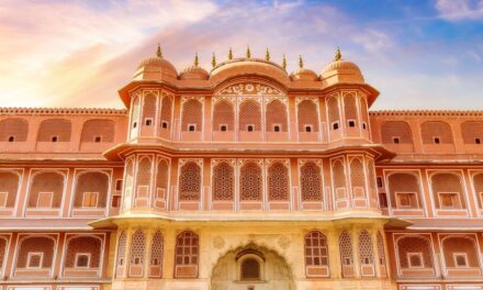 8 Fantastic Palace Hotels in Jaipur for the Royal Experience